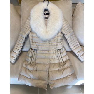 ERMANNO SCHERVINO（ダウンコート）のフリマアイテム一覧