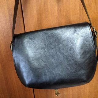 HERZ - 総かぶせのメッセンジャーバッグの通販 by まろにー's shop