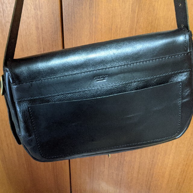 HERZ - 総かぶせのメッセンジャーバッグの通販 by まろにー's shop