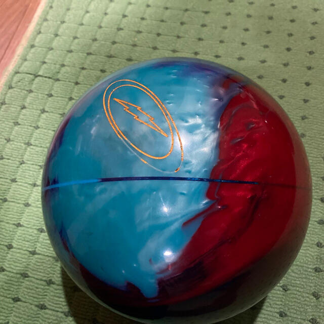 ボウリングボール フィジックスマエストロ の通販 by うー｜ラクマ