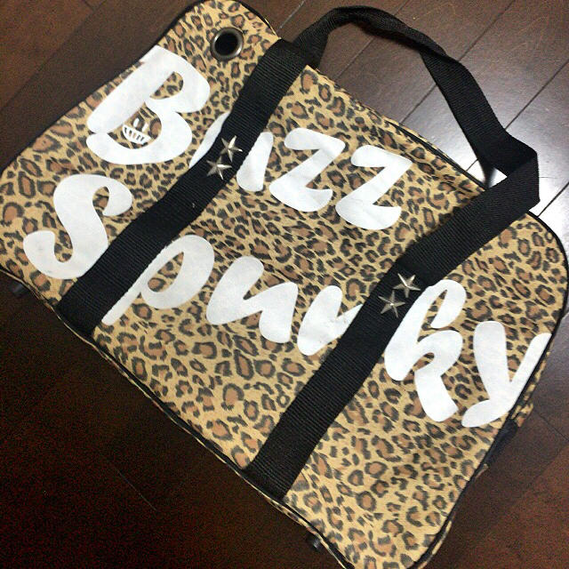 BUZZ SPUNKY - BUZZ SPUNKY ヒョウ柄スクールバッグの通販 by 売り切り