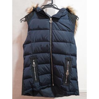 MICHAEL KORS（ダウンベスト）のフリマアイテム一覧