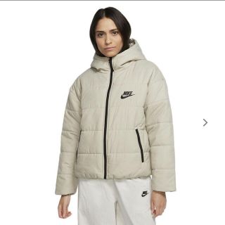 NIKE（ダウンジャケット ・ ベージュ系）のフリマアイテム一覧