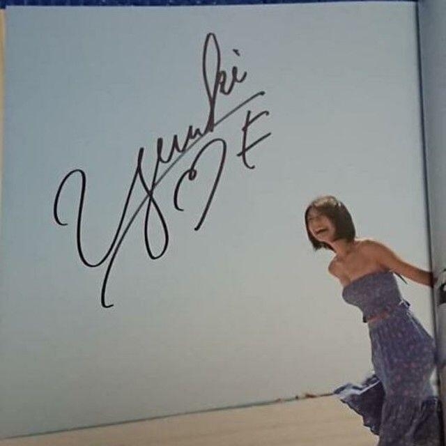 元レースクイーン藤木由貴さんサイン入りファースト写真集『Dear My