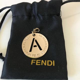FENDI（チャーム）のフリマアイテム一覧