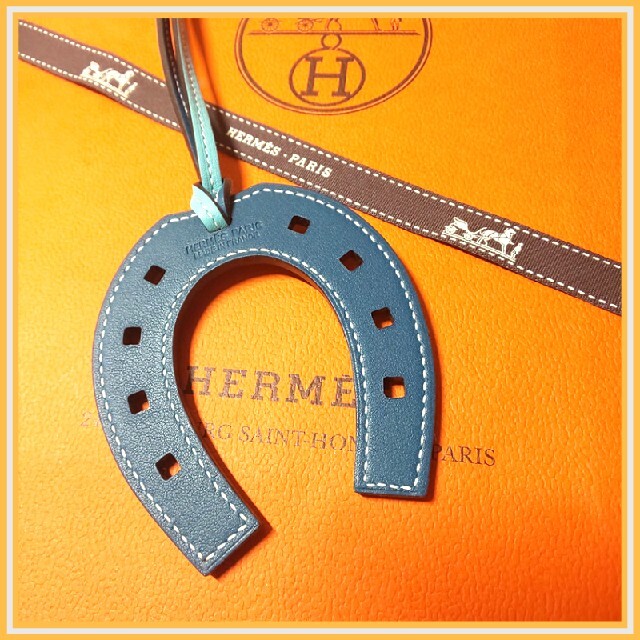 HERMES - HERMES エルメス チャーム パドックシュバル 馬蹄 ホース