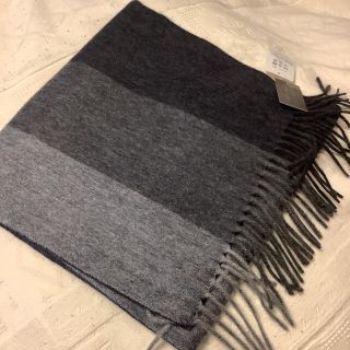 BARNEYS NEW YORK（マフラー）のフリマアイテム一覧