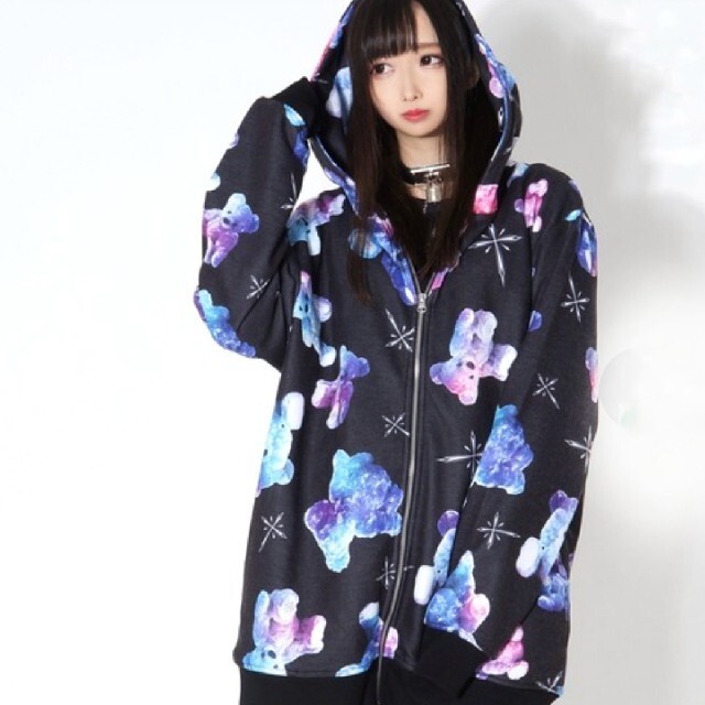 travas tokyo(トラバストーキョー)クマ総柄パーカーの通販 by やよまこ