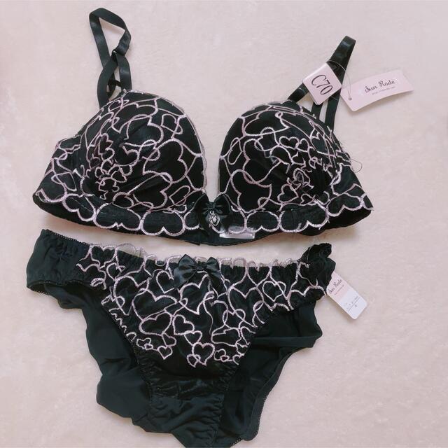 𓊆 新品 ブラショーツ ブラックハート柄♡C70 𓊇 の通販 by 𝕋𝕙𝕒𝕟𝕜