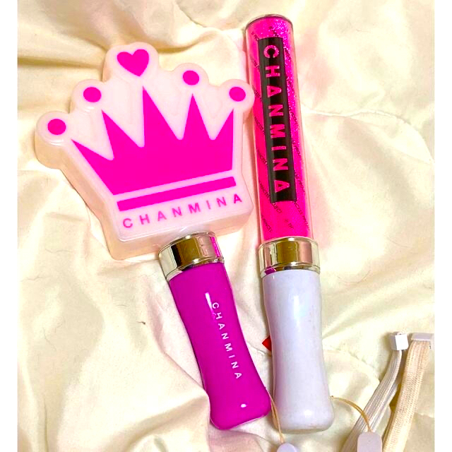 ちゃんみなペンライト2本の通販 by IOchan｜ラクマ