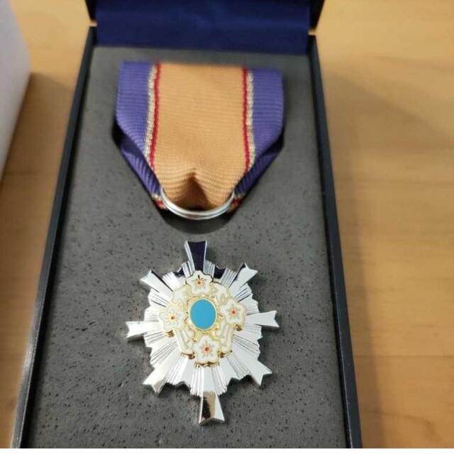 激レア 極美品!】第五級 防衛功労章 第15号賞詞 防衛記念章 勲章