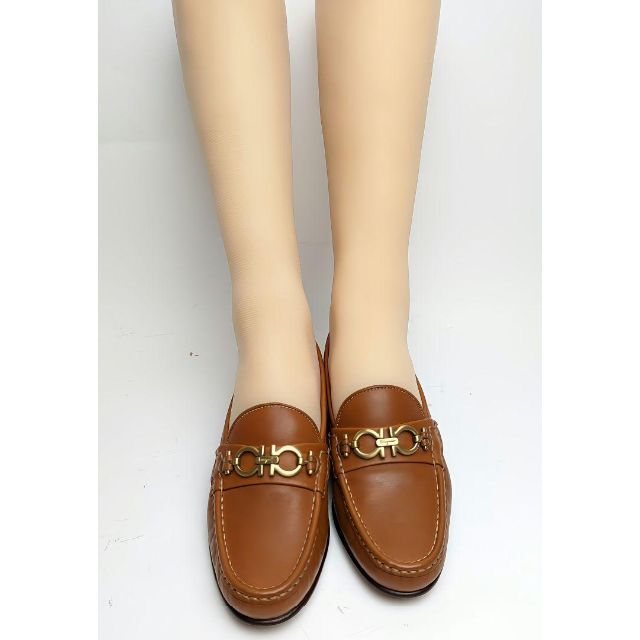 Salvatore Ferragamo - 未使用同様美品♥フェラガモFerragamoガンチー