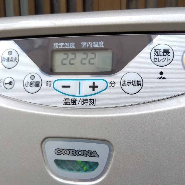 コロナ - コロナ石油ファンヒーター2011年製品の通販 by やまさんです