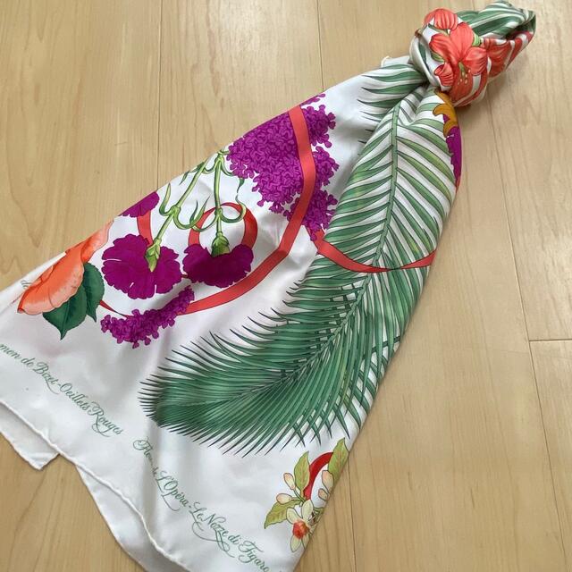 HERMESエルメス シルクスカーフ 花柄オフホワイト オペラの花