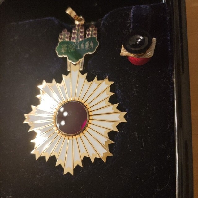 激レア 極美品!】勲二等旭日重光章 明治勲章 本物保証 共箱入 完品 328