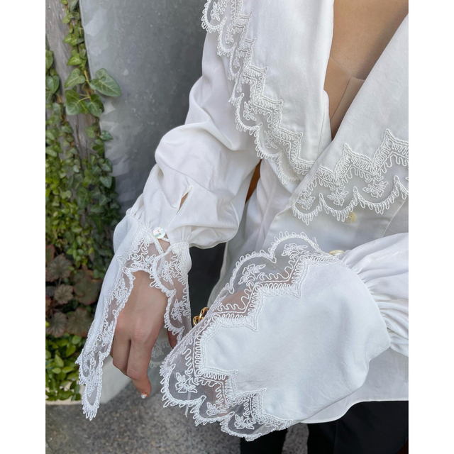 mame - FETICO FLORAL EMBROIDERED BLOUSE 専用出品の通販 by ローズ