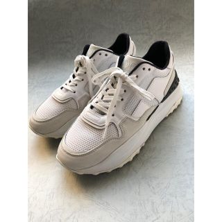 TOD'S（スニーカー）のフリマアイテム一覧