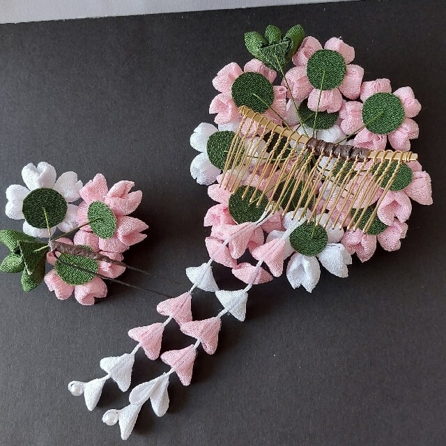 つまみ細工 髪飾り 桜 成人式 七五三(3)の通販 by もこぽこ's shop｜ラクマ