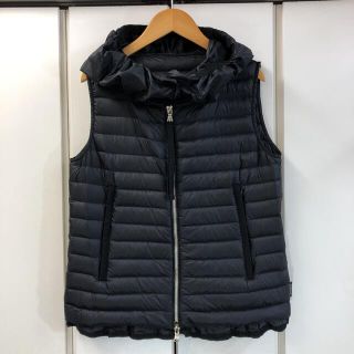 MONCLER（ダウンベスト）のフリマアイテム一覧