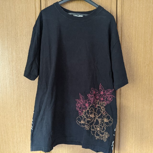 絡繰魂 - 絡繰魂 龍神 ドラゴン 桜 牡丹 刺繍 Tシャツ 黒色 ブラック