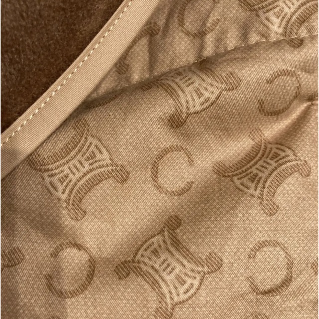 CELINE - 新品 未使用 CELINE マカダム柄 羽毛肩当て ダウンベスト