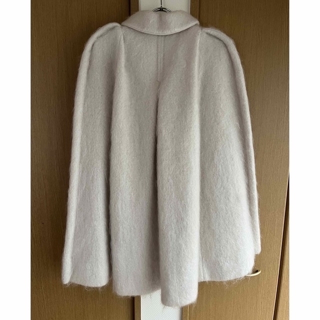 Drawer - yori シャギーケープコート ヨリ ホワイトの通販 by hana's