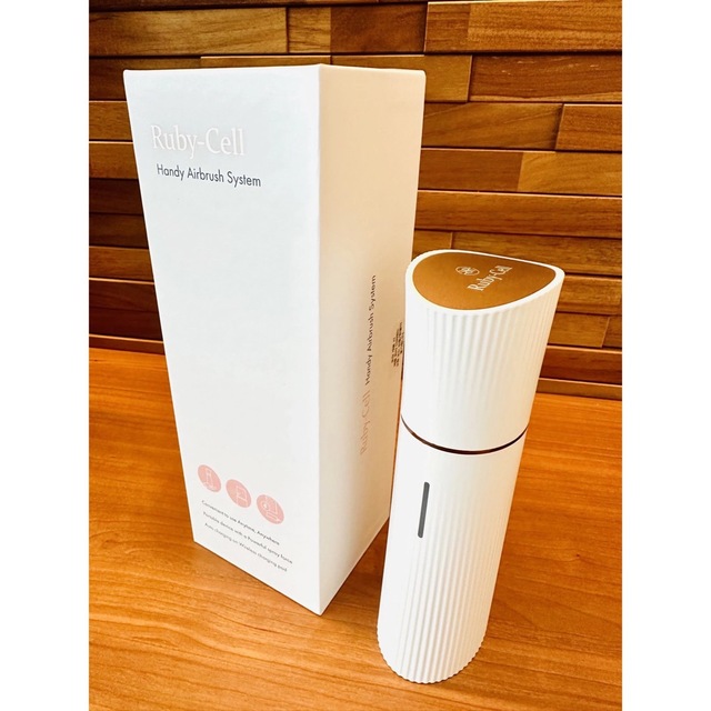 Ruby- Cell ハンディ美顔器 自動充電付き Ruby- Cell ハンディ美顔器