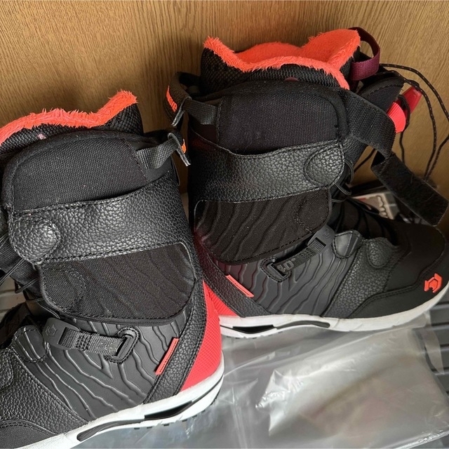 セール】 NORTHWAVE ノースウェーブ スノーボードブーツ レディースの