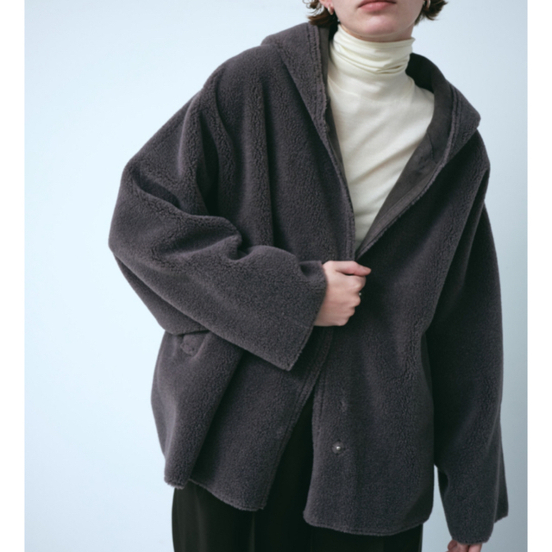 STUNNING LURE - スタニングルアー フェイクムートンショートフーディ