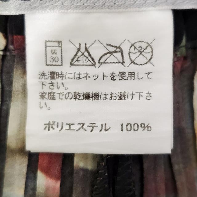 ISSEY MIYAKE - イッセイミヤケ パンツ サイズ3 L美品 -の通販 by