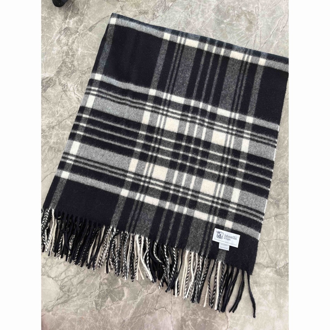 Johnstons - ジョンストンズ カシミヤ大判ストール黒×白チェックの通販