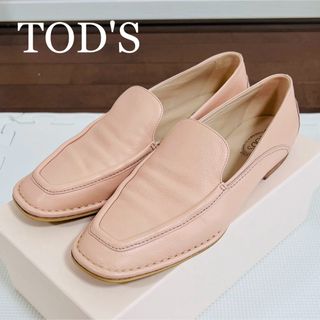 TOD'S（ローファー/革靴 ・ ピンク/桃色系）のフリマアイテム一覧