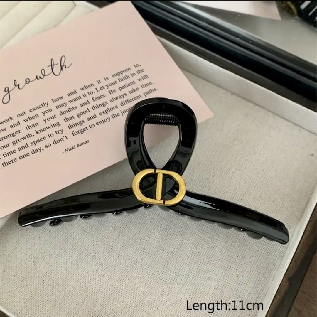 Christian Dior - 【新品・未使用】Dior ノベルティ ヘアクリップの