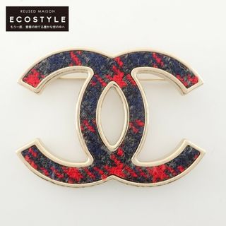 CHANEL（ブローチ/コサージュ ・ レッド/赤色系）のフリマアイテム一覧