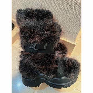 Yellow boots（ファー ・ ブーツ）のフリマアイテム一覧