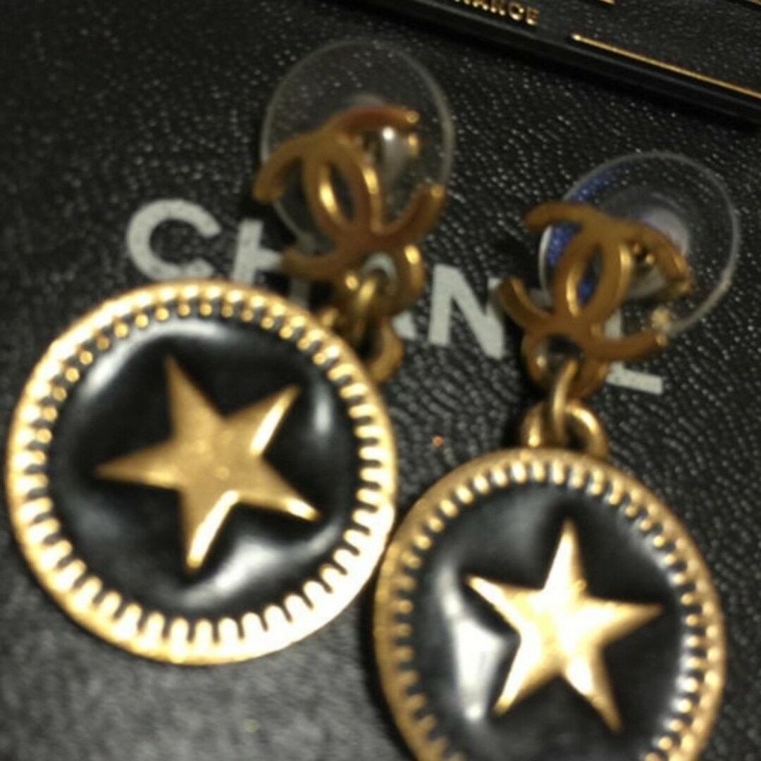CHANEL - スタースウィングピアスの通販 by ※プロフィールお読みになっ