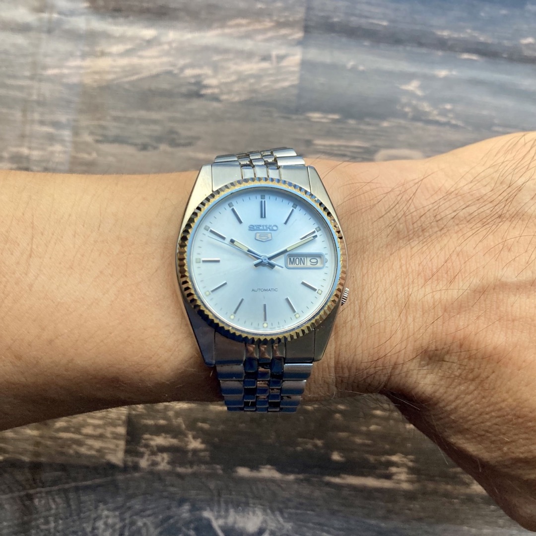 動作品】セイコー SEIKO 5 ファイブ 腕時計 1996年 自動巻き 男性の