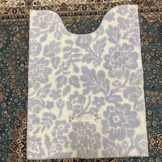 LAURA ASHLEY（ラグ/カーペット/マット）のフリマアイテム一覧