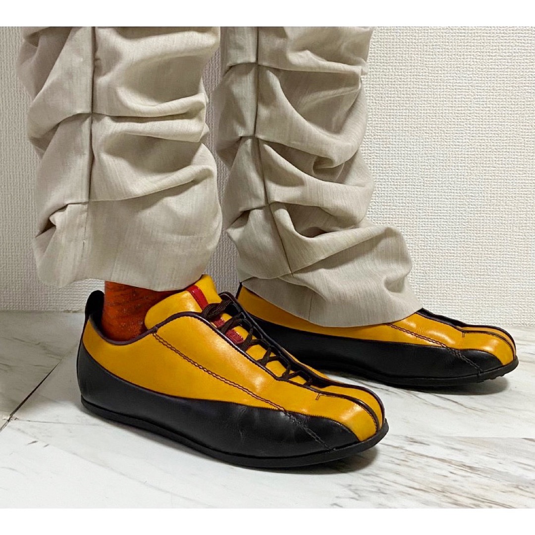 PRADA - 希少モデル 00s 〜 PRADA 蜂イエロー ブラック 黒 レザー