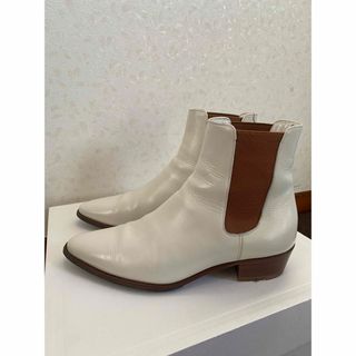 CELINE（ブーツ ・ ホワイト/白色系）のフリマアイテム一覧