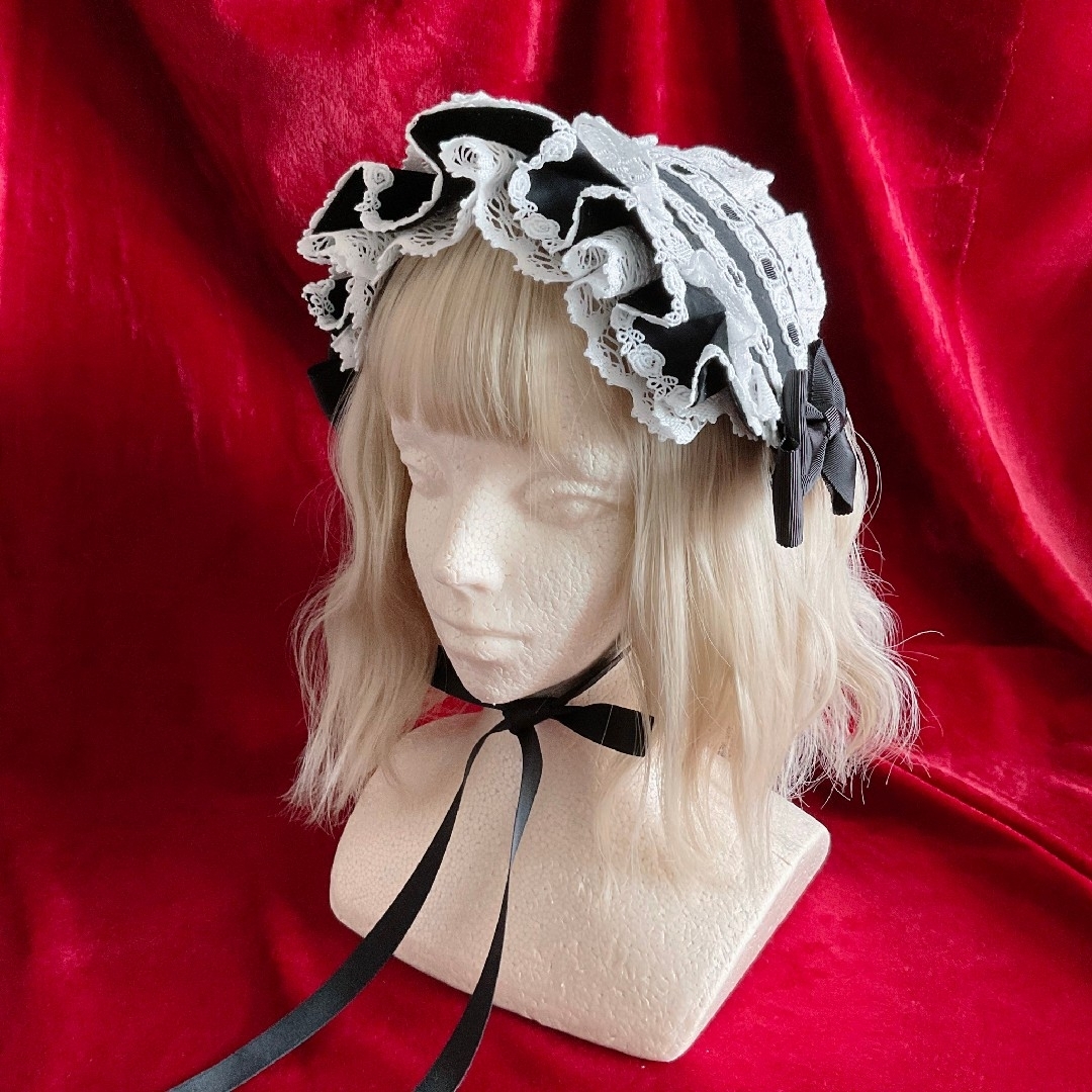 はしごレースのハーフボンネット風ヘッドドレス 黒×オフ白の通販 by