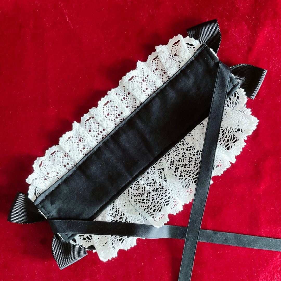 はしごレースのハーフボンネット風ヘッドドレス 黒×オフ白の通販 by