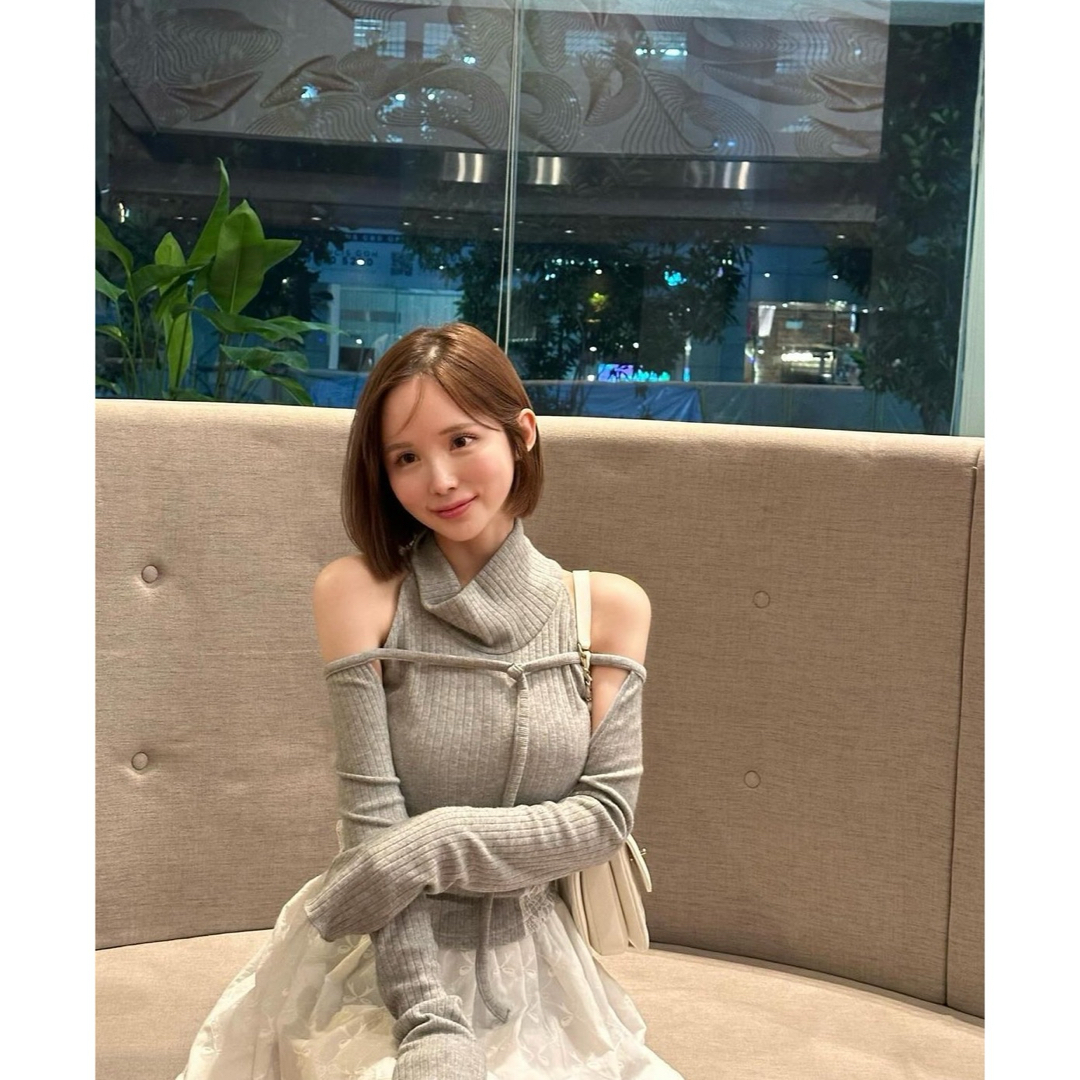 YILON sidelace piony tops