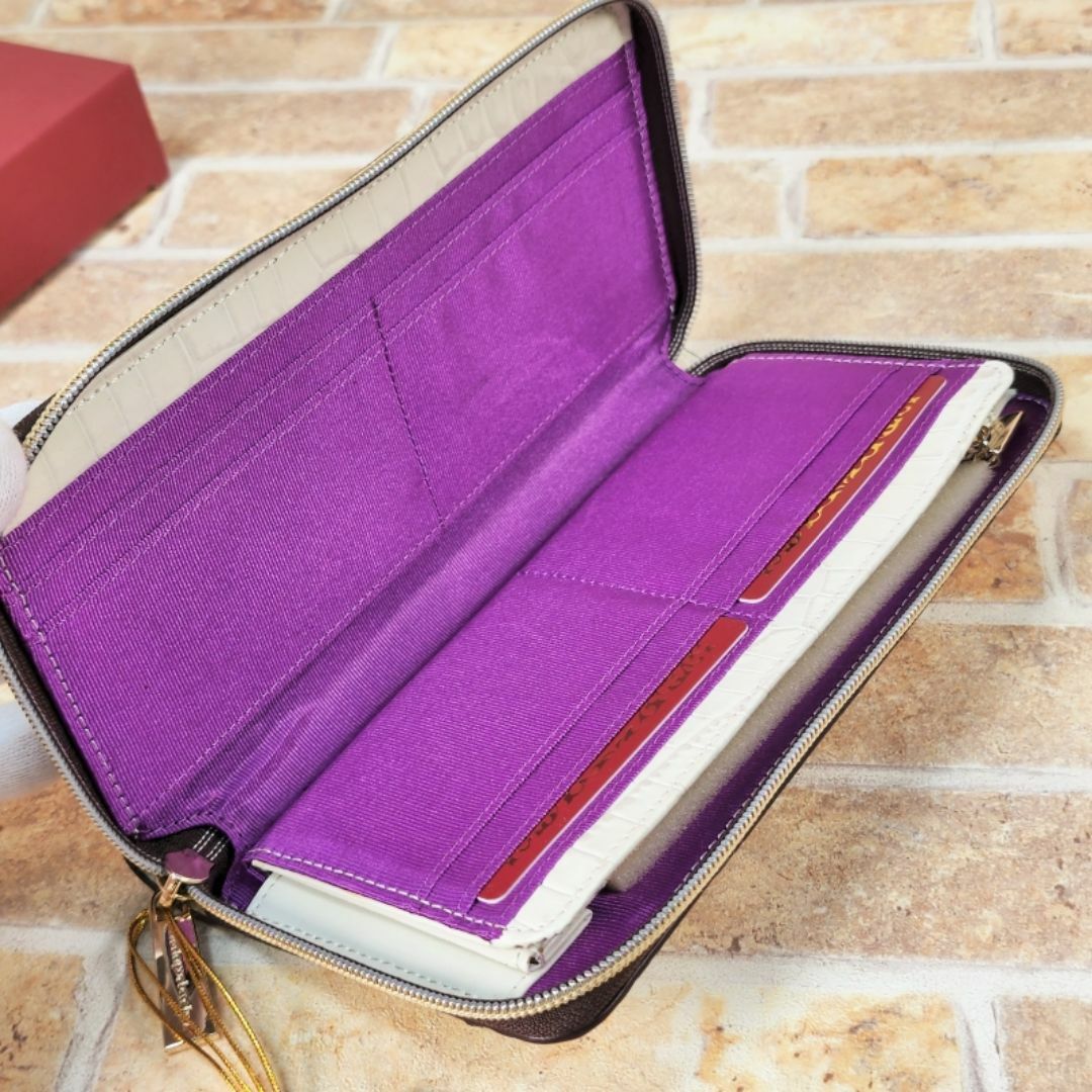 未使用 モーダプリンチペ ☆ クロコ型押し レザー 長財布 ラウンド