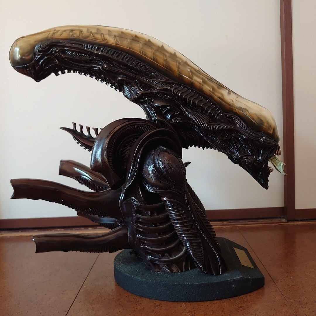 特別値下げ‼️フューチャーモデルズ エイリアンバスト塗装済み完成品