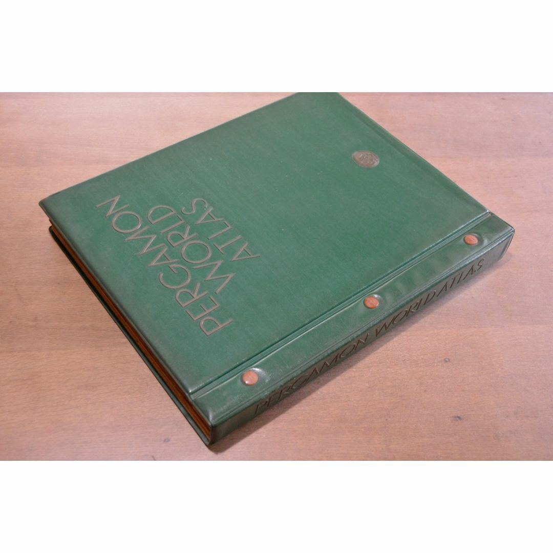 ペルガモン Pergamon World Atlas 1968 英語版 地図帳の通販 by