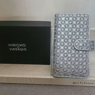 HIROKO HAYASHI（iPhoneケース）のフリマアイテム一覧