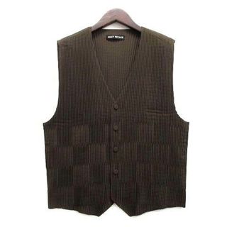 ISSEY MIYAKE（ベスト）のフリマアイテム一覧