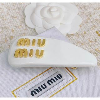 MIU MIU（ヘアピン）のフリマアイテム一覧