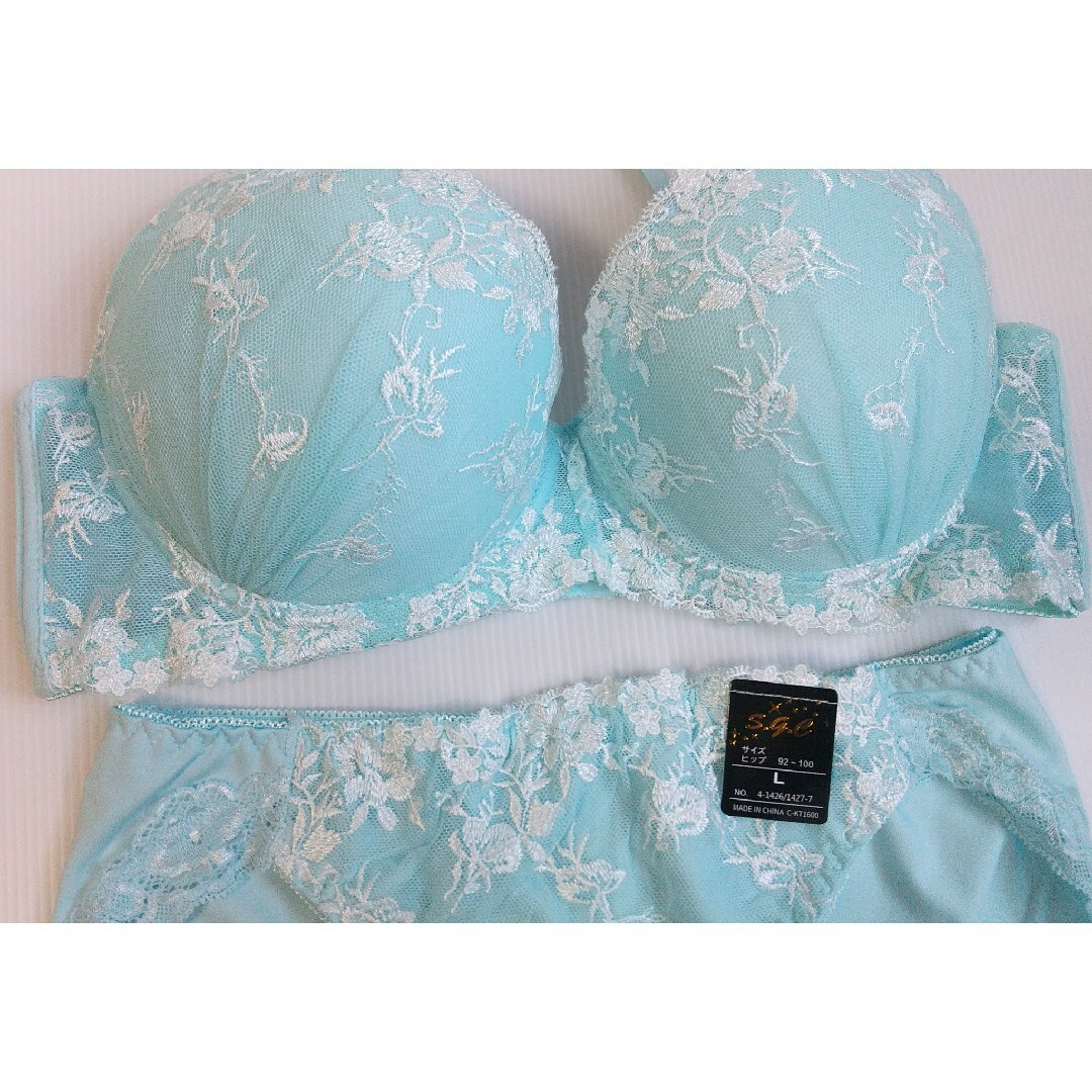 E80 ブラジャー&ショーツ 上下セット 水色 レース 刺繍 刺しゅうx 新品